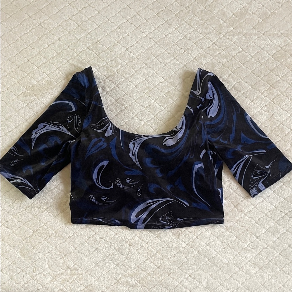 ATHLETA|Velvet Black Blue Swirl Women's yoga Top|Medium| EUC